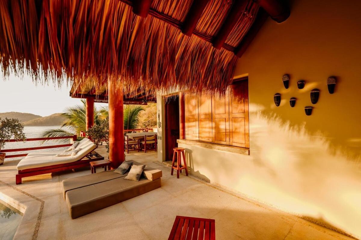 Dream Villa With Private Beach And Catering Сиуатанехо Экстерьер фото