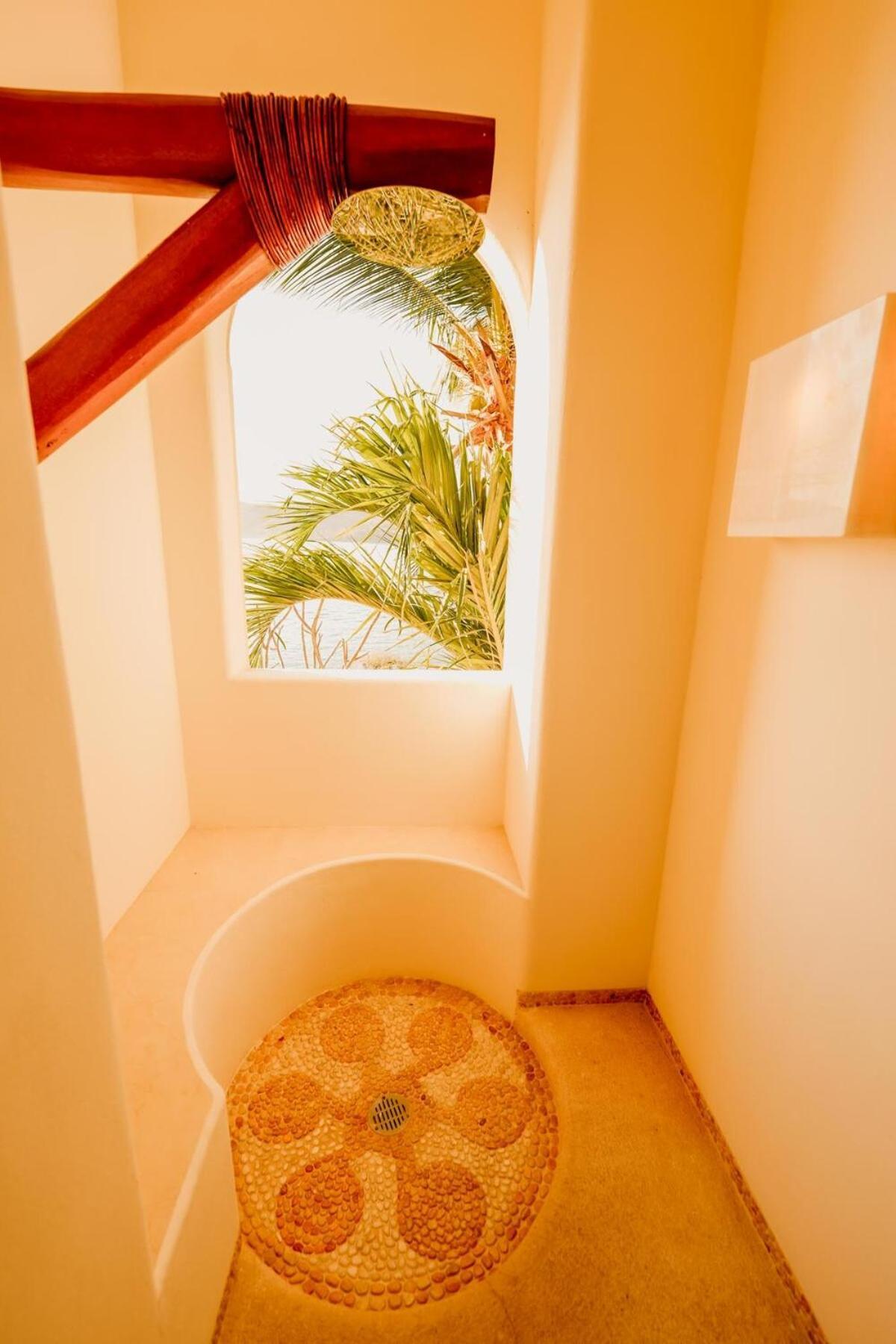 Dream Villa With Private Beach And Catering Сиуатанехо Экстерьер фото