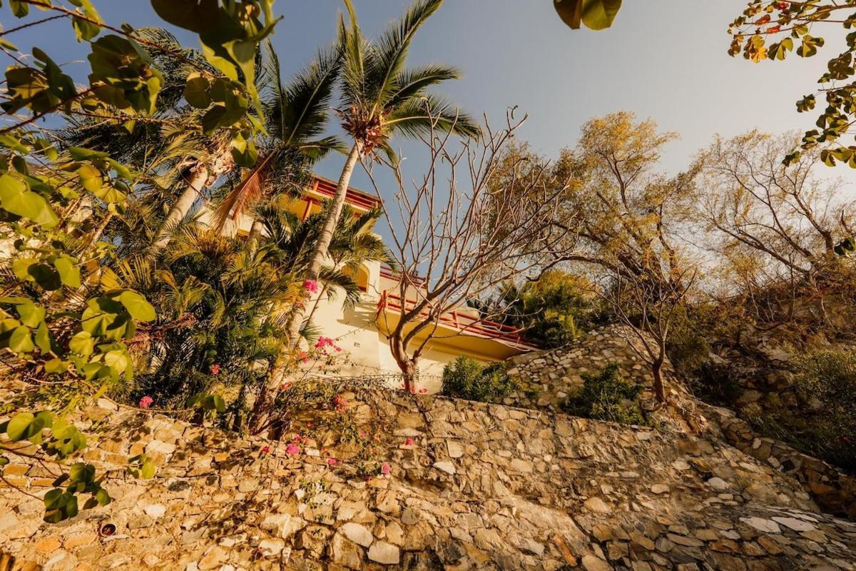 Dream Villa With Private Beach And Catering Сиуатанехо Экстерьер фото