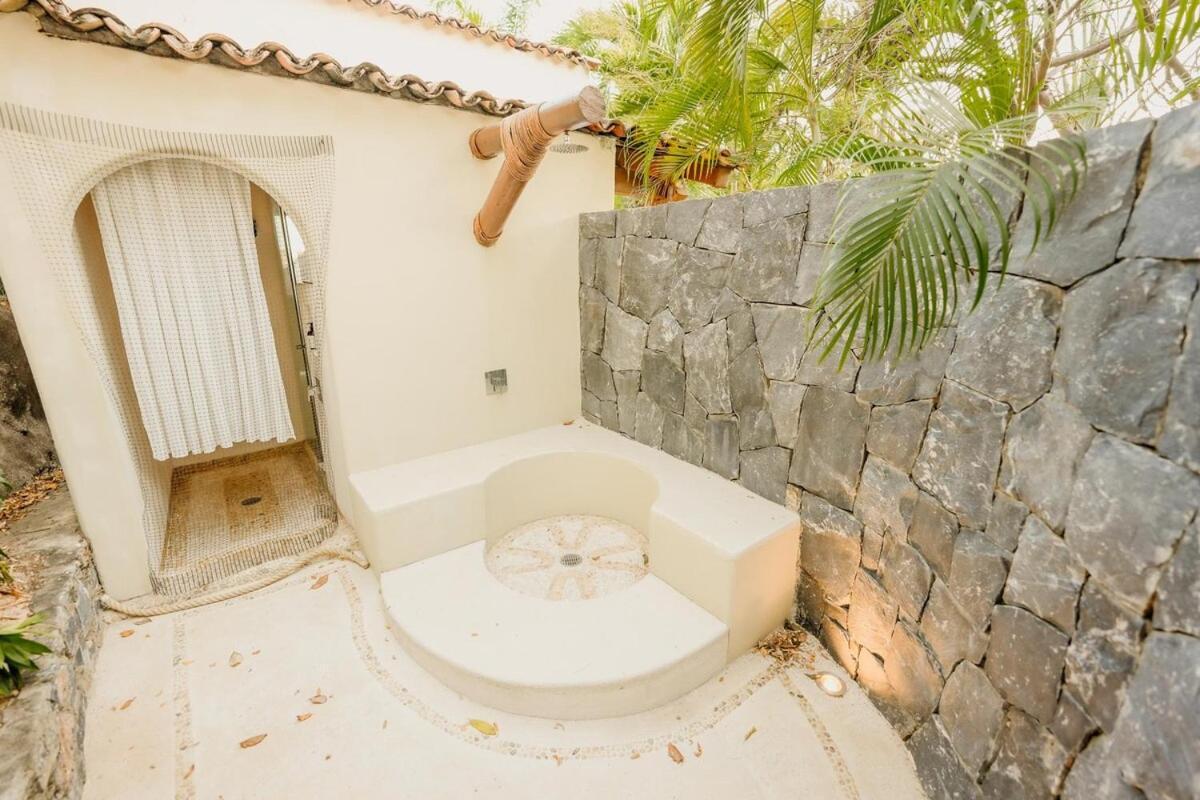 Dream Villa With Private Beach And Catering Сиуатанехо Экстерьер фото